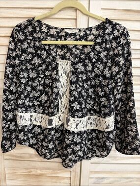 Lush Black Floral Lace-Trim Blouse